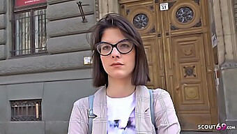 Teen Sara Má Divokou Scénu Análního Sexu S Německým Skautem.